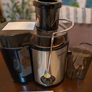 Aicok Juicer, Like New!
